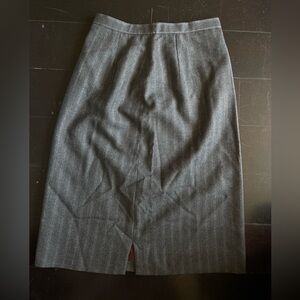 Vintage Jones New York Gray Midi Pencil Skirt 95% wool